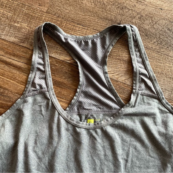 Xersion Exercise Tank - Picture 2 of 6